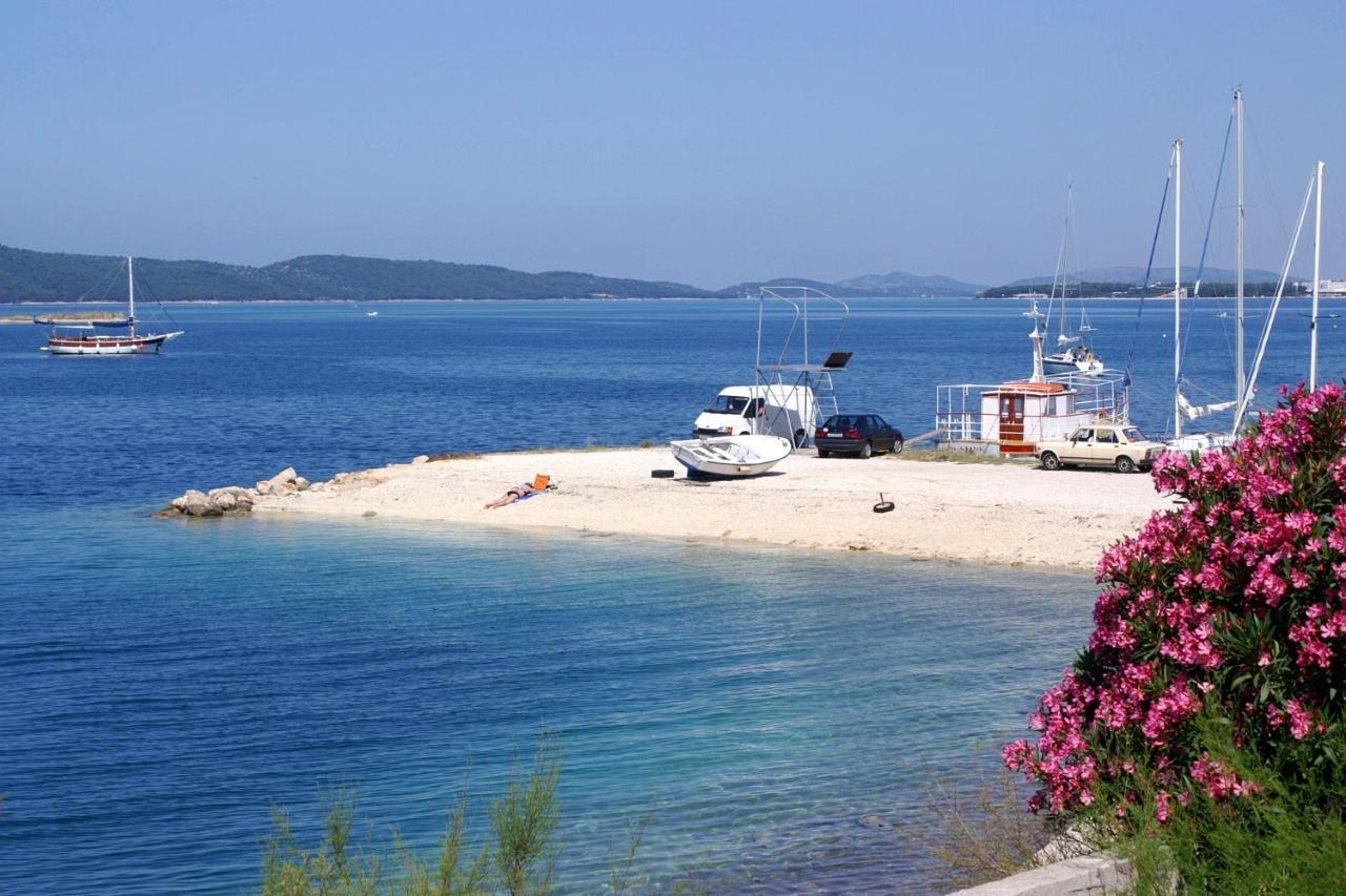 Apartments With A Parking Space Brodarica, Sibenik - 11262 المظهر الخارجي الصورة
